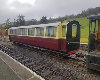 TRAIN CARRIAGE